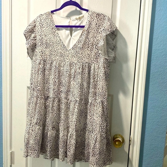 Entro Babydoll Dress with Flutter Sleeves and Cheetah Pattern - Size Large - Picture 1 of 6
